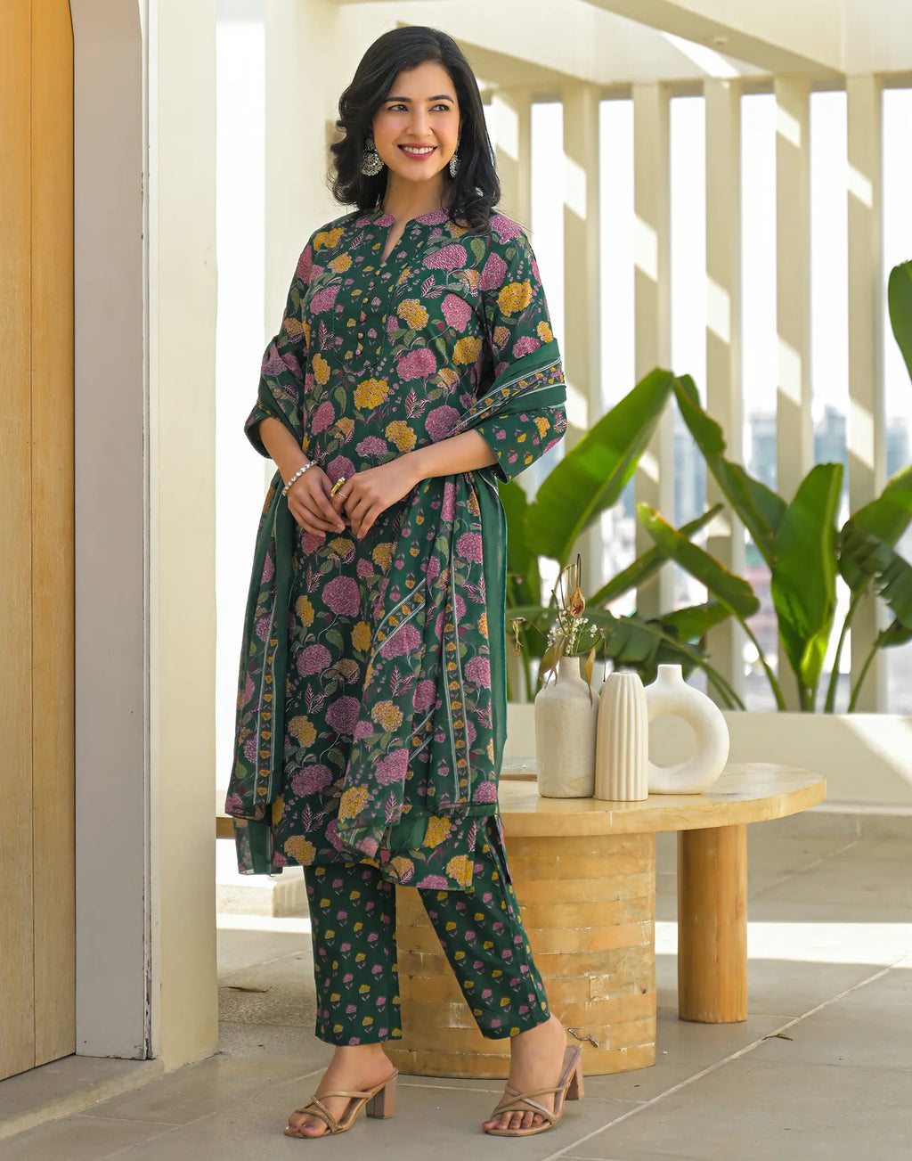 Skylee Cotton Floral Print Straight 3 Piece Kurta Set For Woman