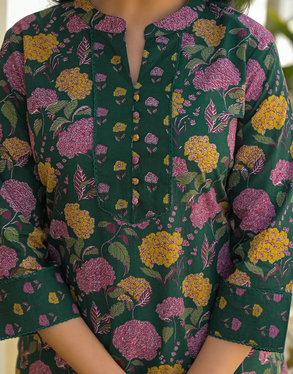Skylee Cotton Floral Print Straight 3 Piece Kurta Set For Woman