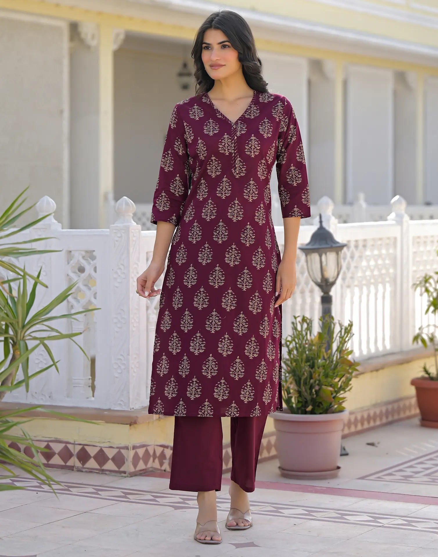 Skylee Viscose Printed Straight 3 Piece Kurta Set For Woman