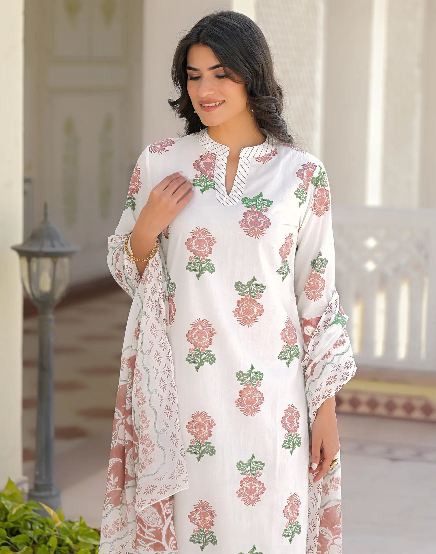 Skylee Viscose Printed Straight 3 Piece Kurta Set For Woman