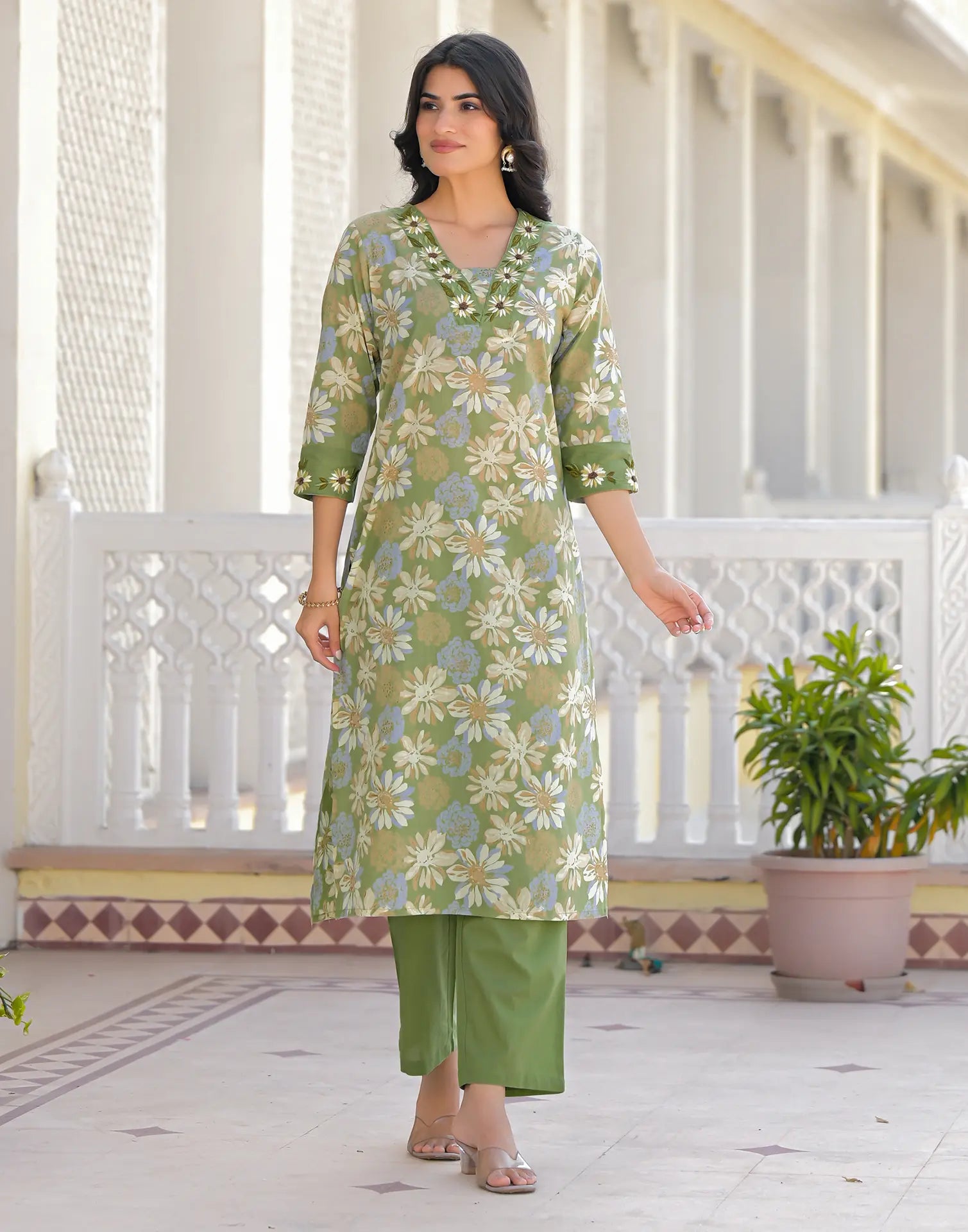 Skylee Cotton Printed Straight 3 Piece Kurta Set For Woman