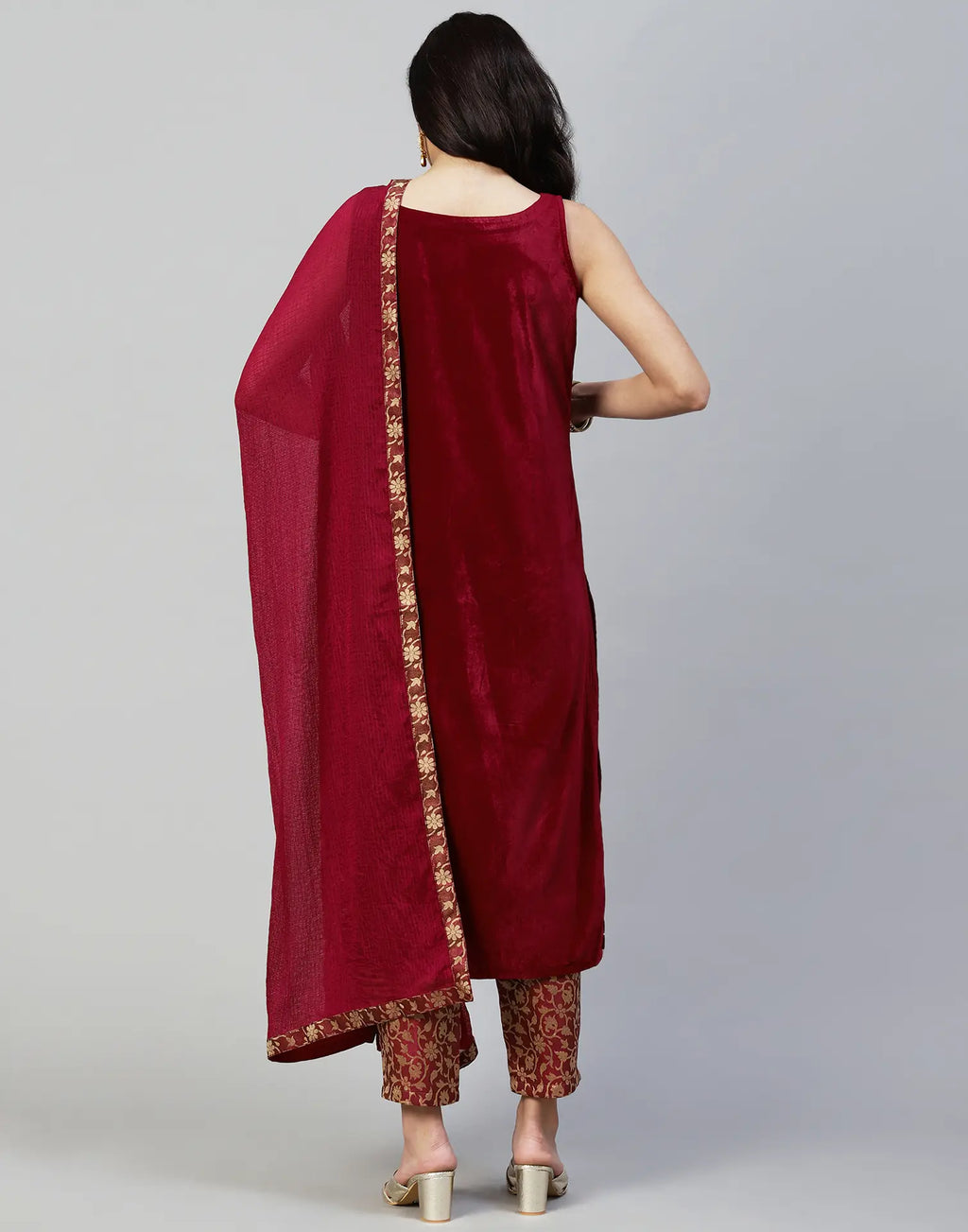 Velvet Plain Straight 3 Piece Kurta Set