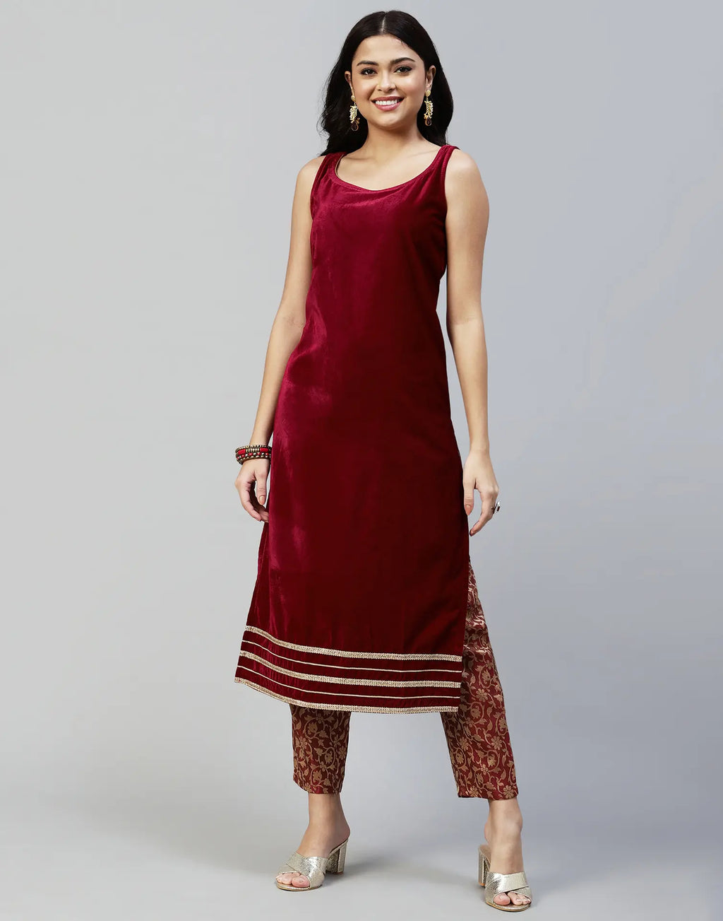 Velvet Plain Straight 3 Piece Kurta Set