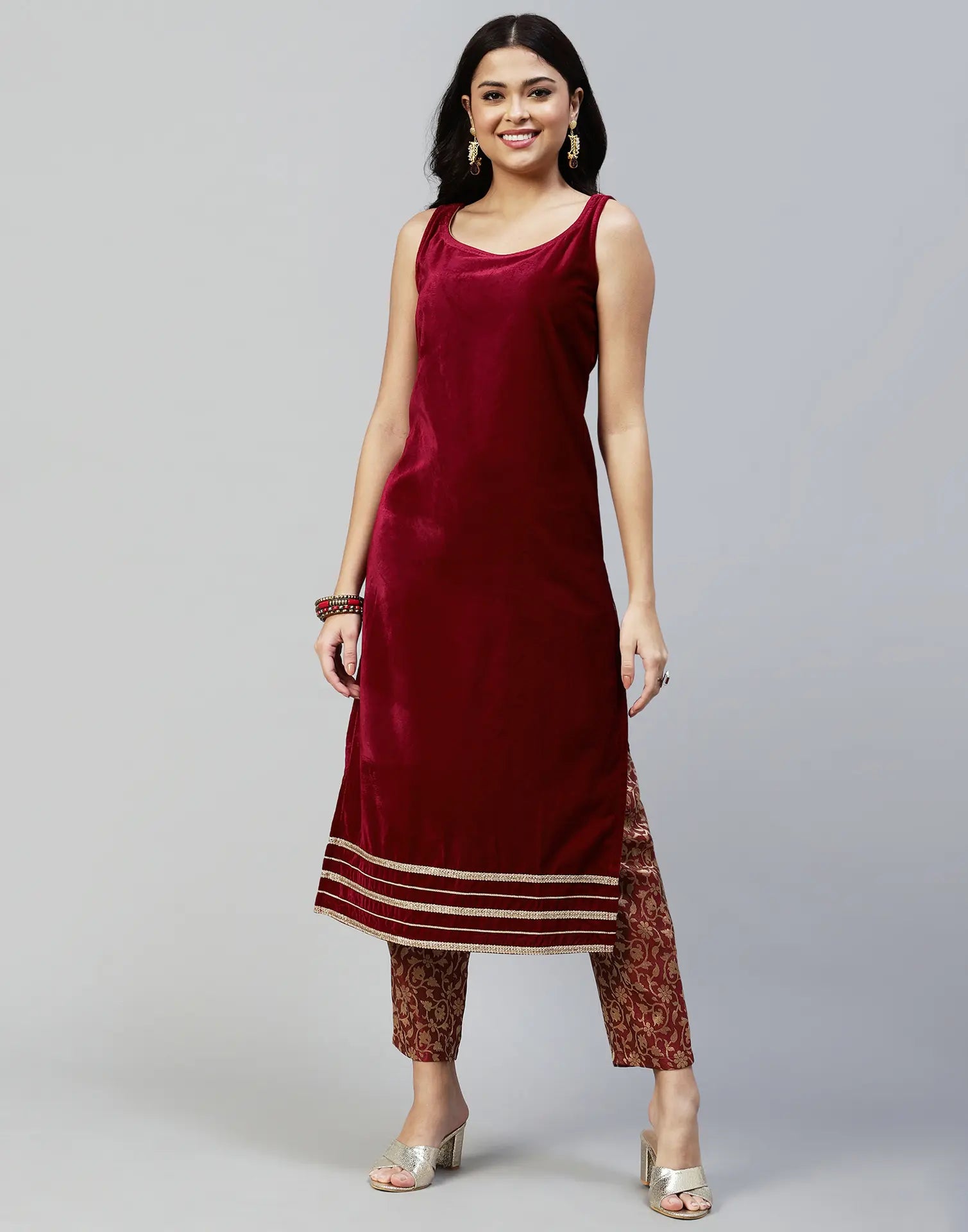 Velvet Plain Straight 3 Piece Kurta Set