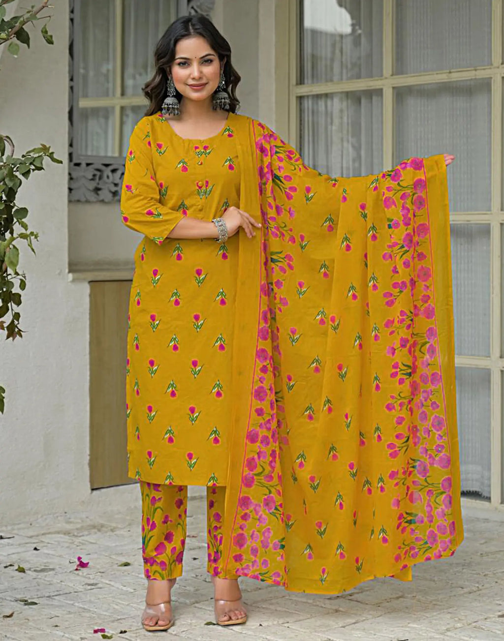Skylee Cotton Floral Print Straight 3 Piece Kurta Set For Woman