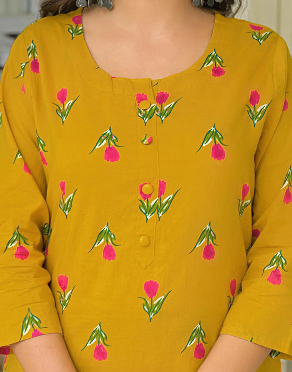 Skylee Cotton Floral Print Straight 3 Piece Kurta Set For Woman