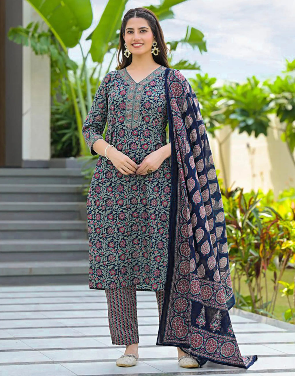 Skylee Cotton Floral Print Straight 3 Piece Kurta Set For Woman