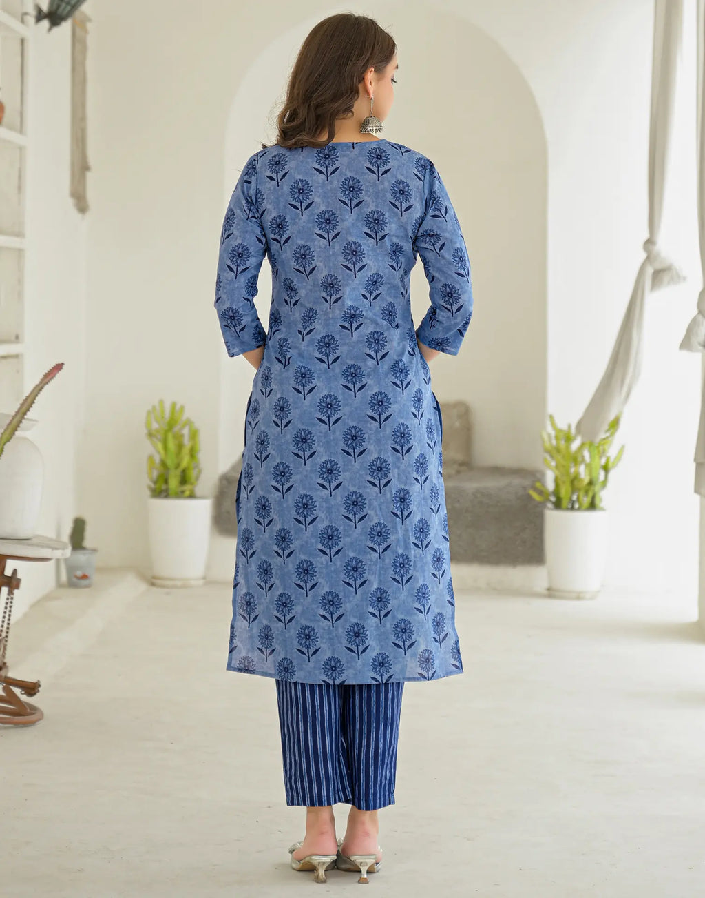 Ice Blue Round Neck Printed Straight 3 Piece Kurta Set with Dupatta