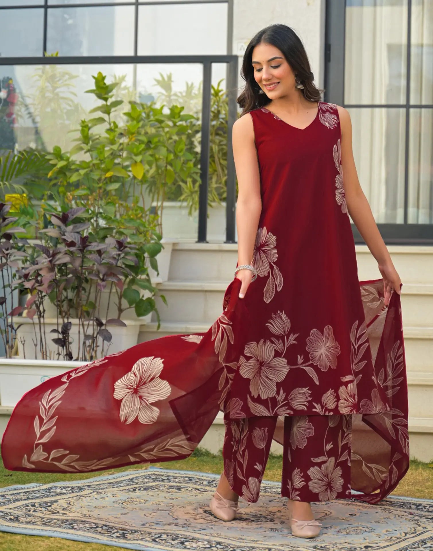 Skylee Cotton Floral Print Straight 3 Piece Kurta Set For Woman