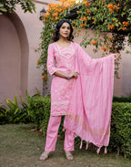 Soft Pink Round Neck Pigment Print Straight 3 Piece Kurta Set with Dupatta