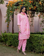 Soft Pink Round Neck Pigment Print Straight 3 Piece Kurta Set with Dupatta
