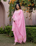 Soft Pink Round Neck Pigment Print Straight 3 Piece Kurta Set with Dupatta
