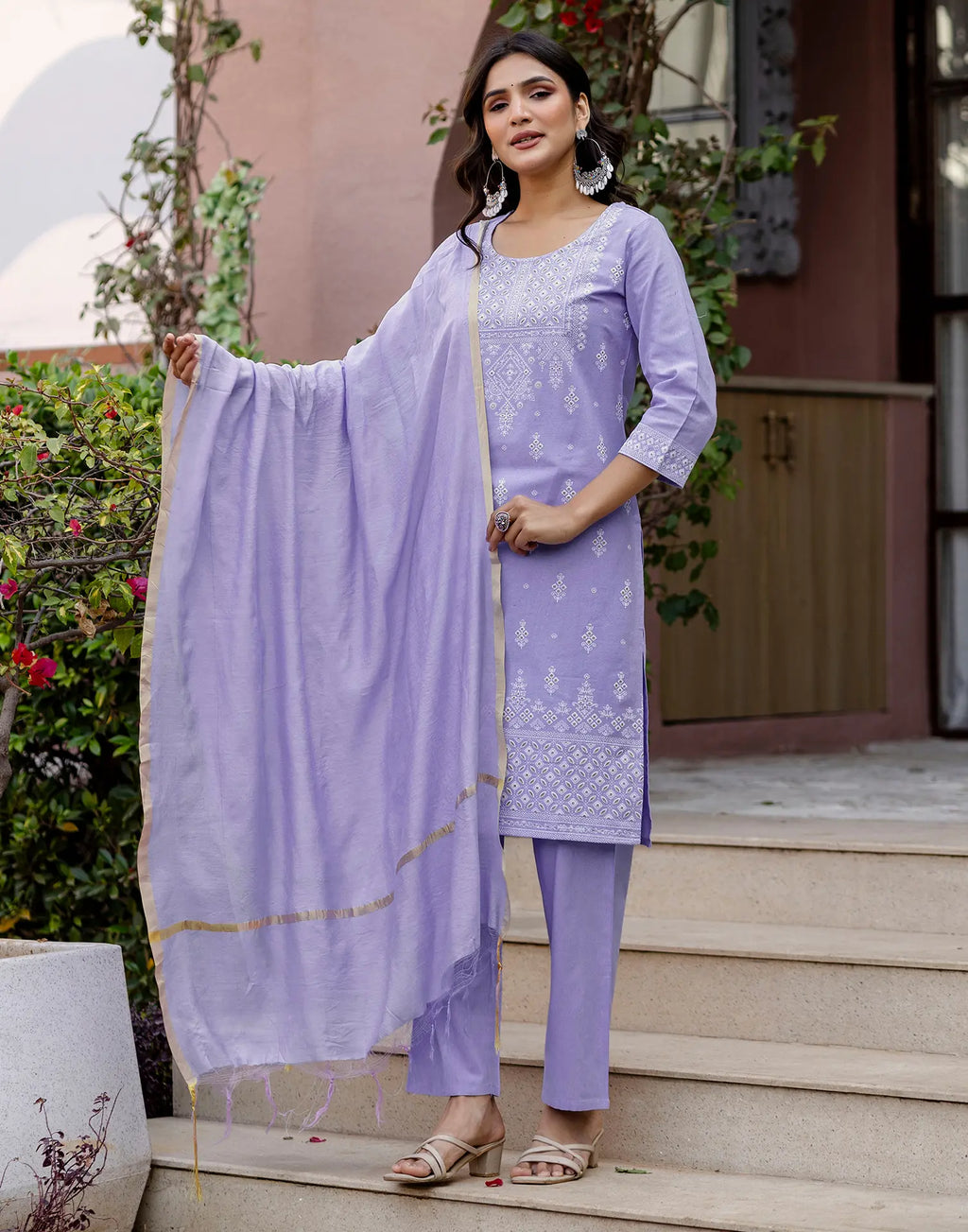 Pastel Purple Round Neck Pigment Print Straight 3 Piece Kurta Set with Dupatta