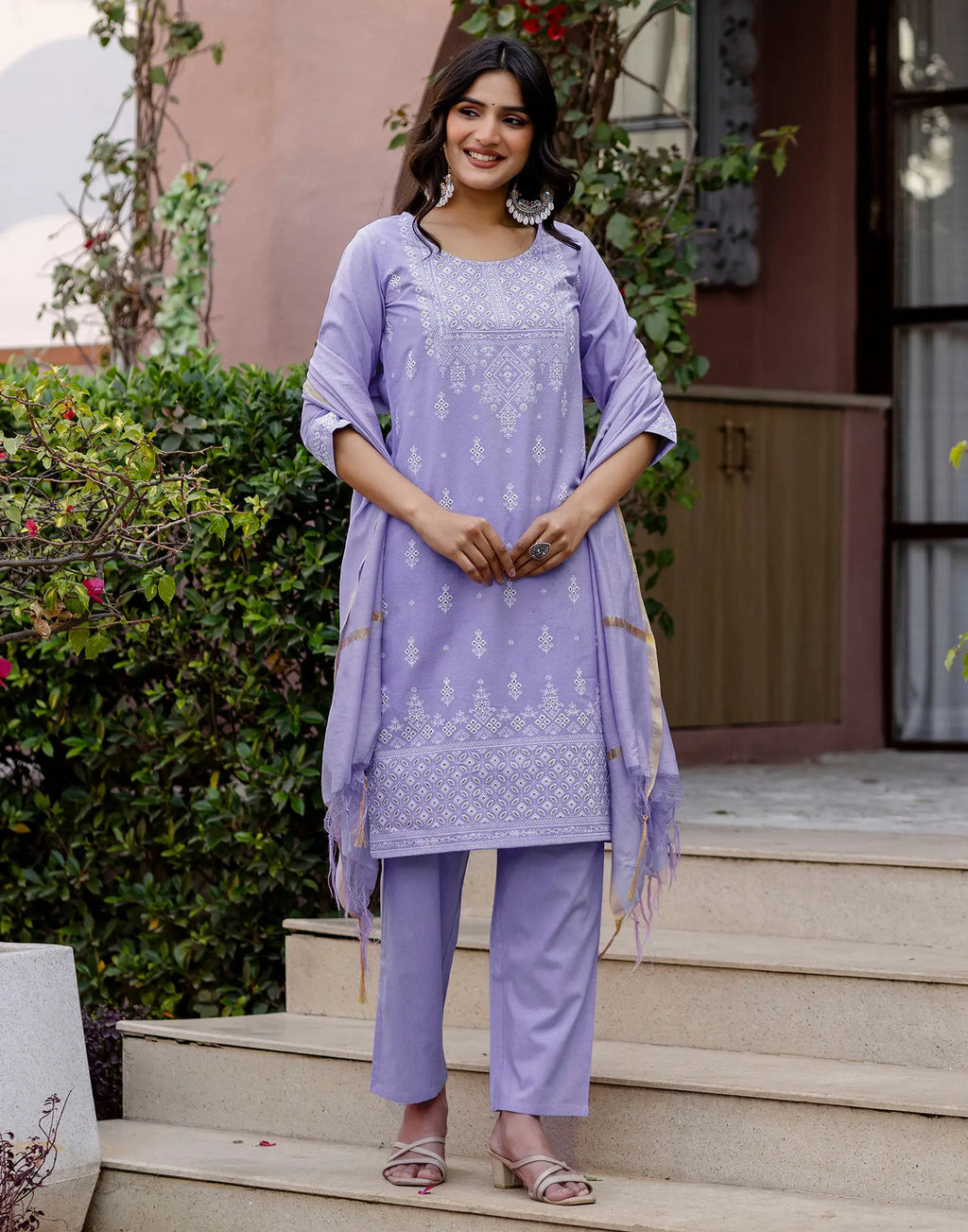 Pastel Purple Round Neck Pigment Print Straight 3 Piece Kurta Set with Dupatta