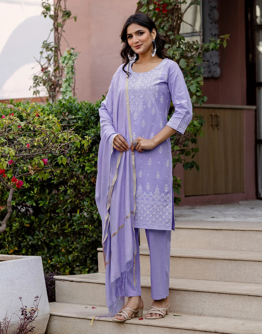 Pastel Purple Round Neck Pigment Print Straight 3 Piece Kurta Set with Dupatta
