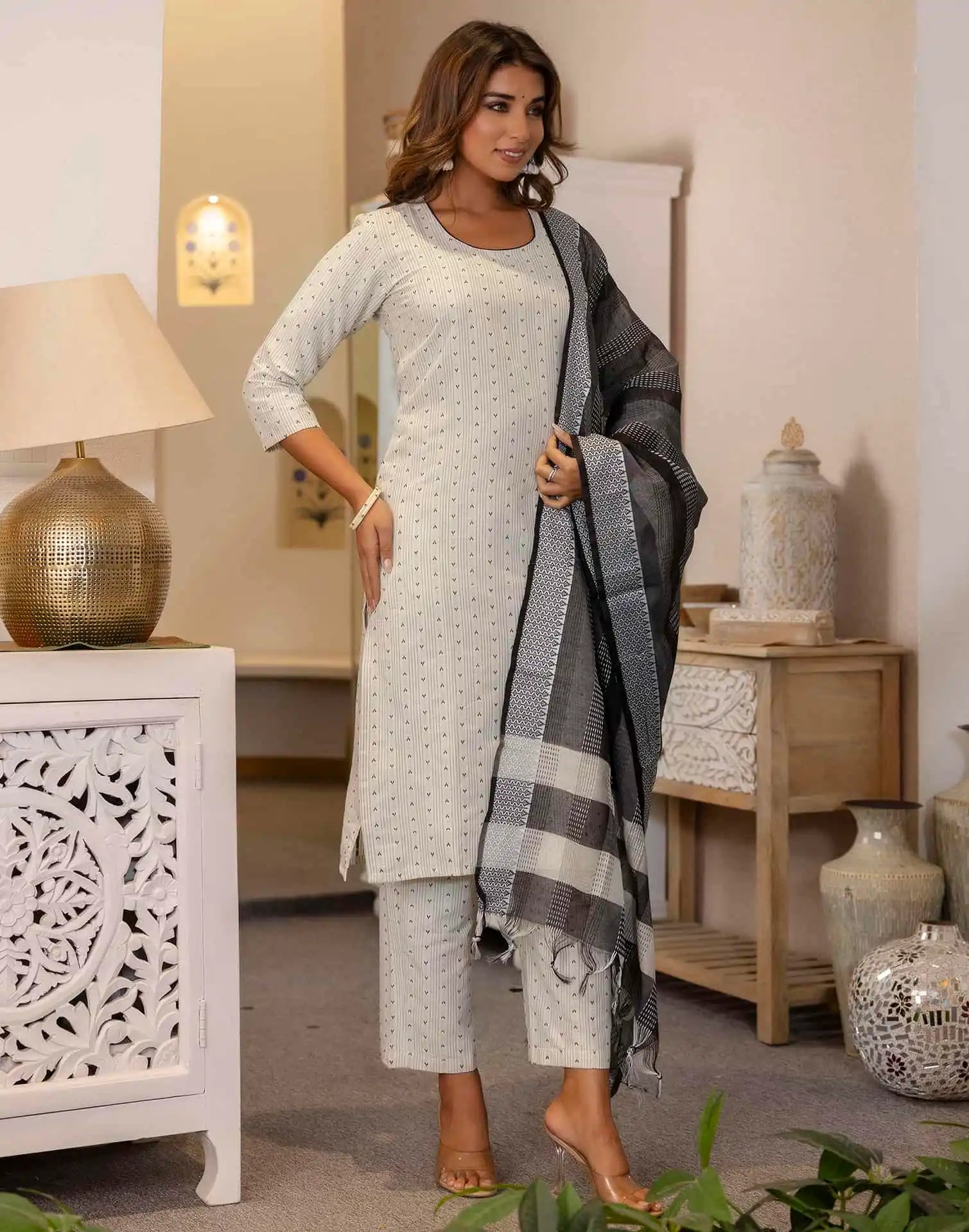 affordable round neck kurta set 