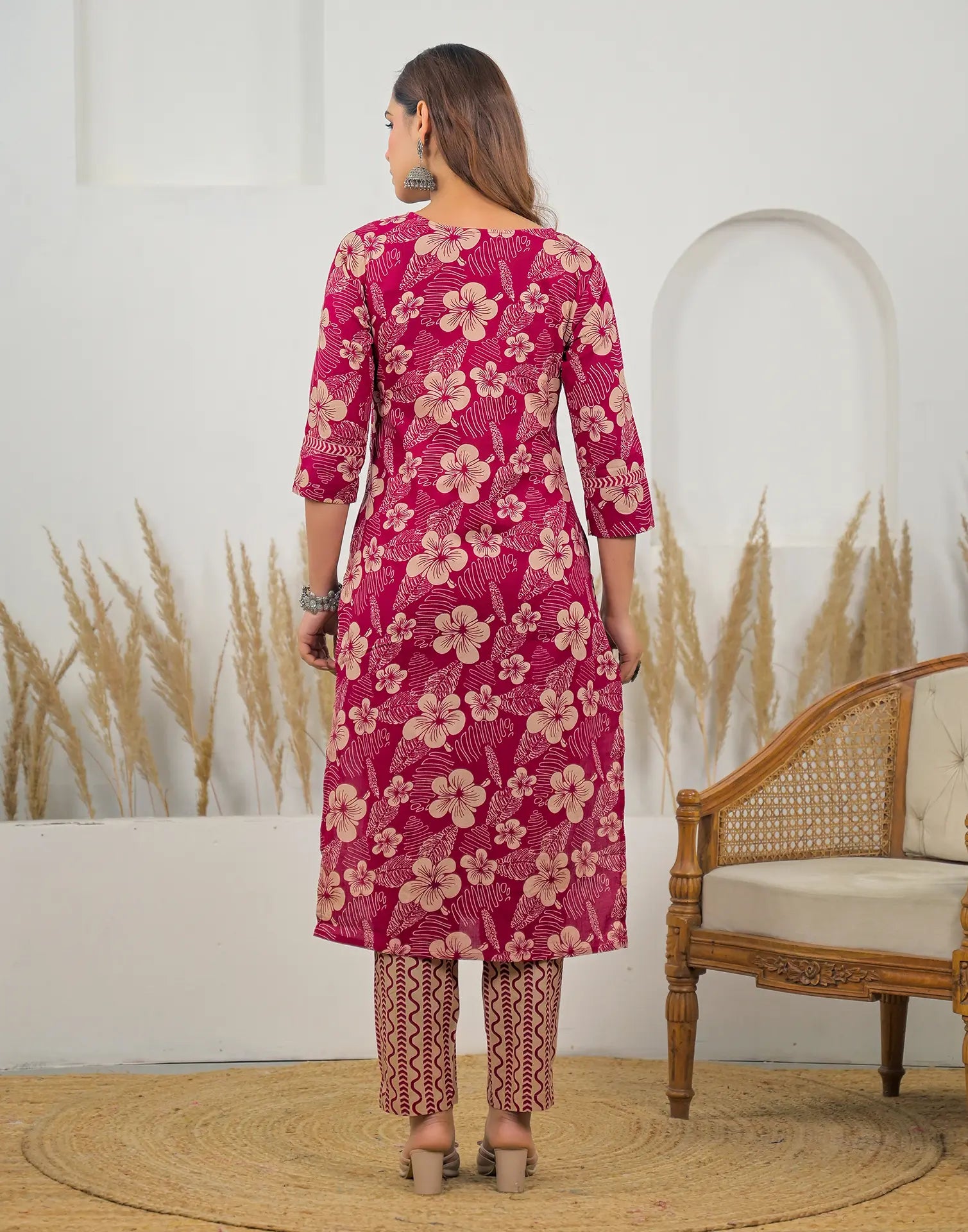 Skylee Cotton Floral Print Straight 3 Piece Kurta Set For Woman