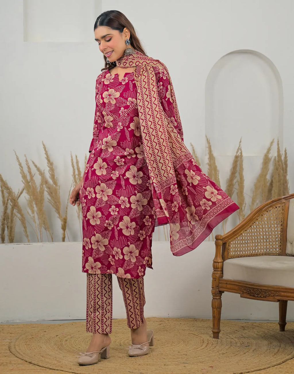Skylee Cotton Floral Print Straight 3 Piece Kurta Set For Woman