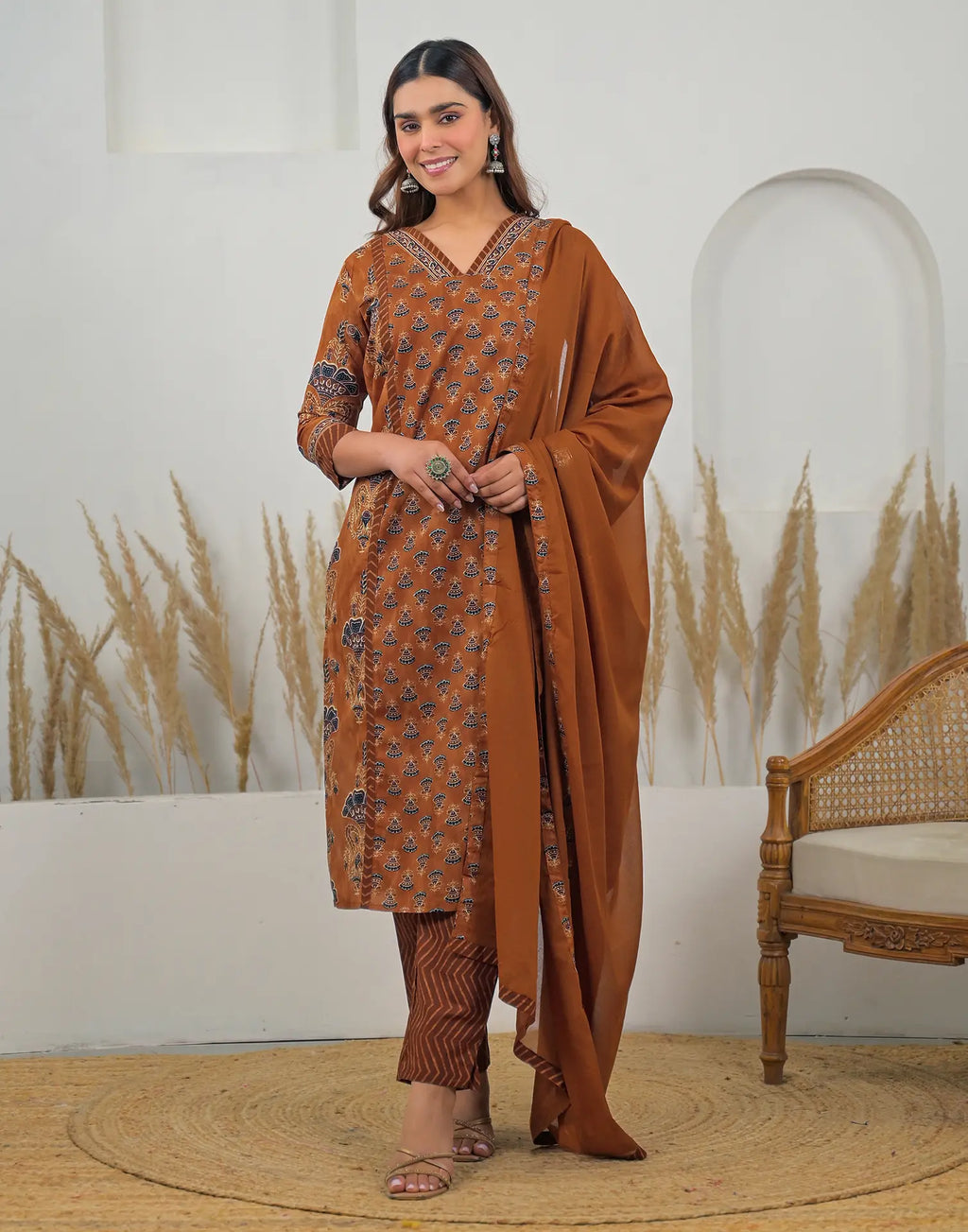 Skylee Cotton Printed Straight 3 Piece Kurta Set For Woman