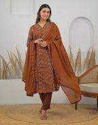 Skylee Cotton Printed Straight 3 Piece Kurta Set For Woman