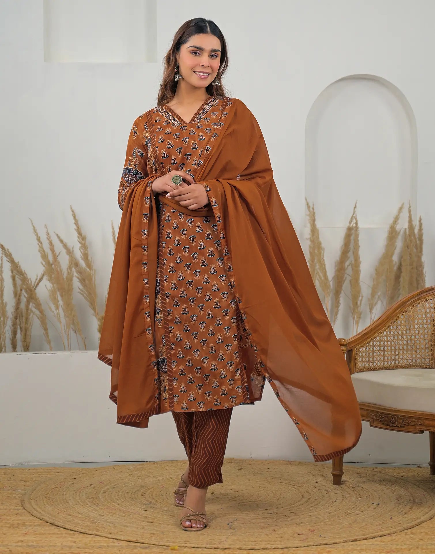 Skylee Cotton Printed Straight 3 Piece Kurta Set For Woman