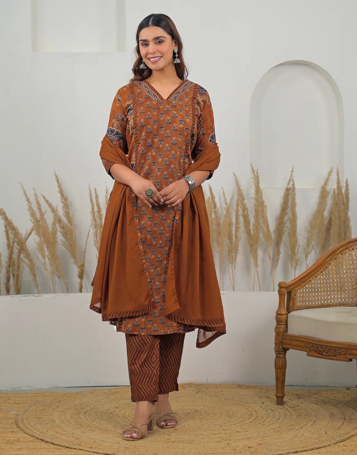 Skylee Cotton Printed Straight 3 Piece Kurta Set For Woman