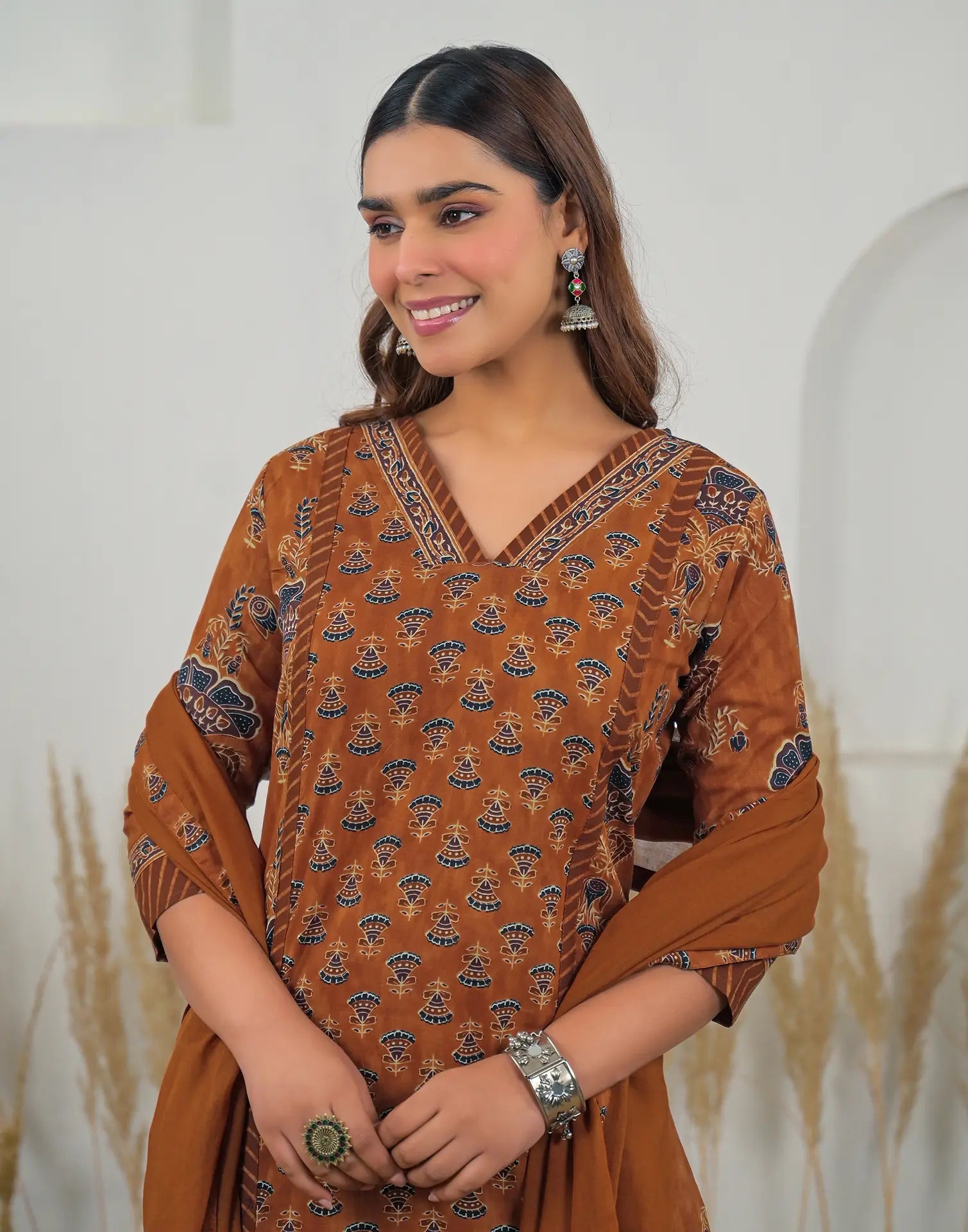 Skylee Cotton Printed Straight 3 Piece Kurta Set For Woman