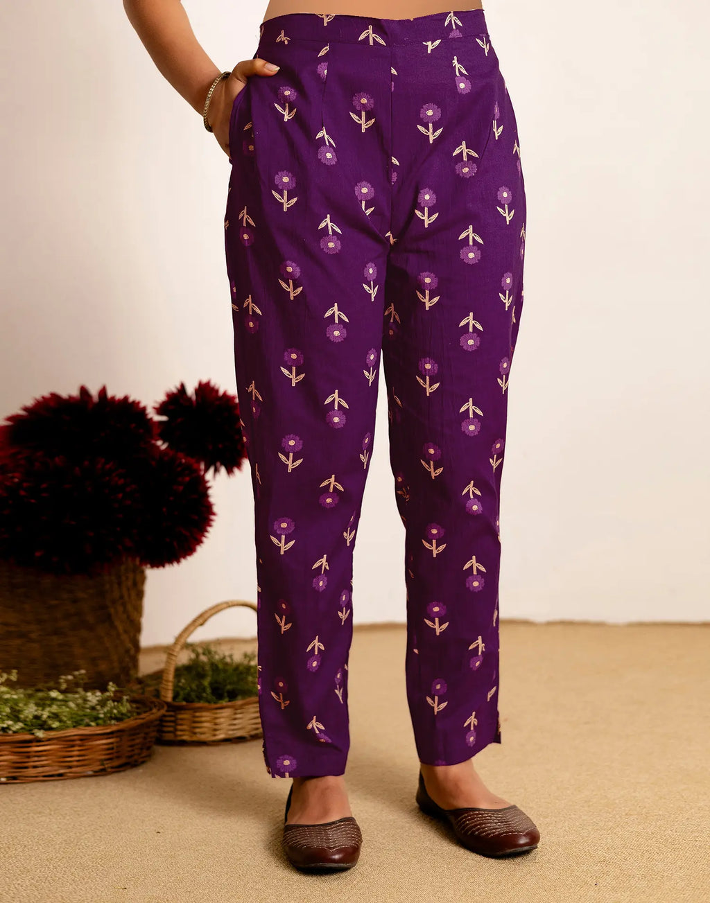Skylee Cotton Printed Straight 3 Piece Kurta Set For Woman