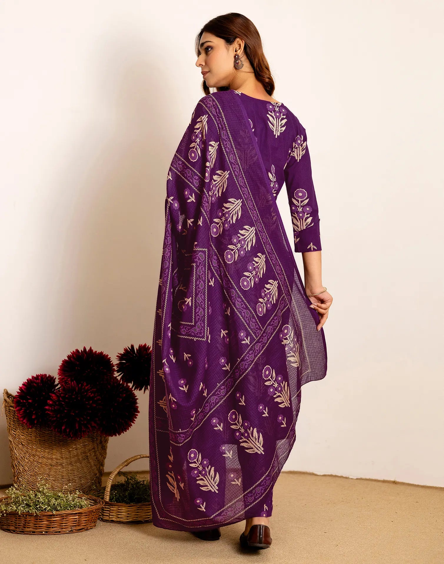 Skylee Cotton Printed Straight 3 Piece Kurta Set For Woman