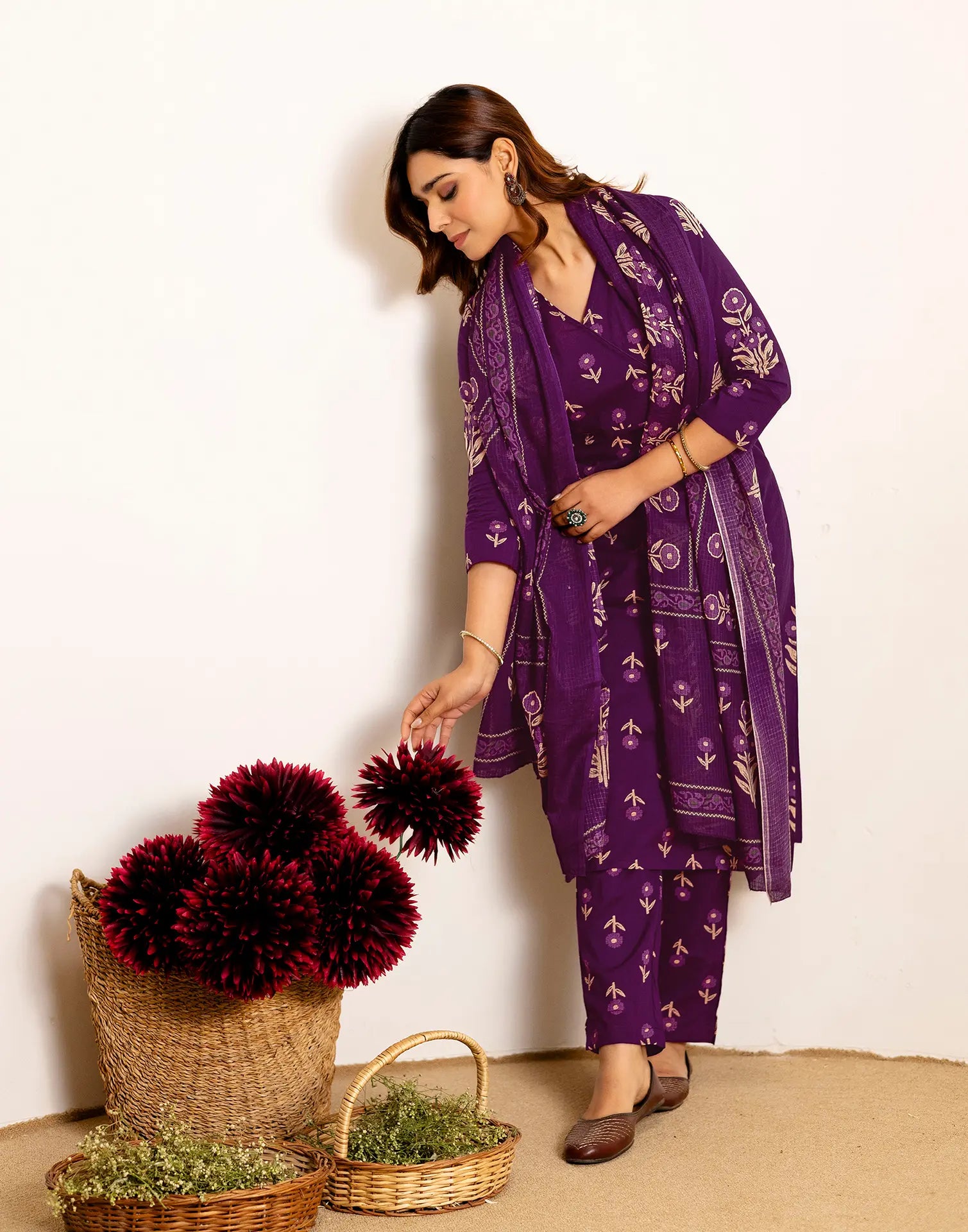 Skylee Cotton Printed Straight 3 Piece Kurta Set For Woman