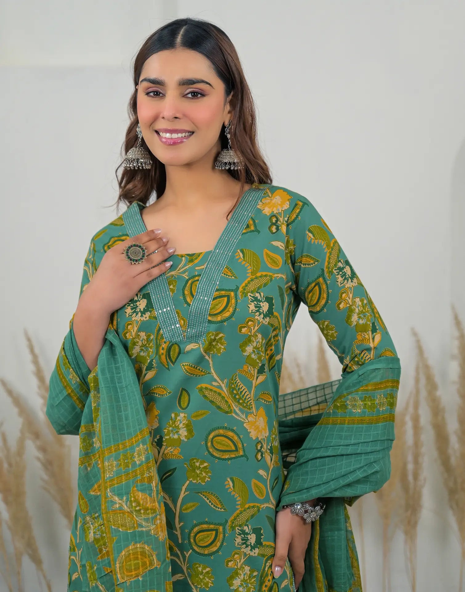 Skylee Cotton Floral Print Straight 3 Piece Kurta Set For Woman
