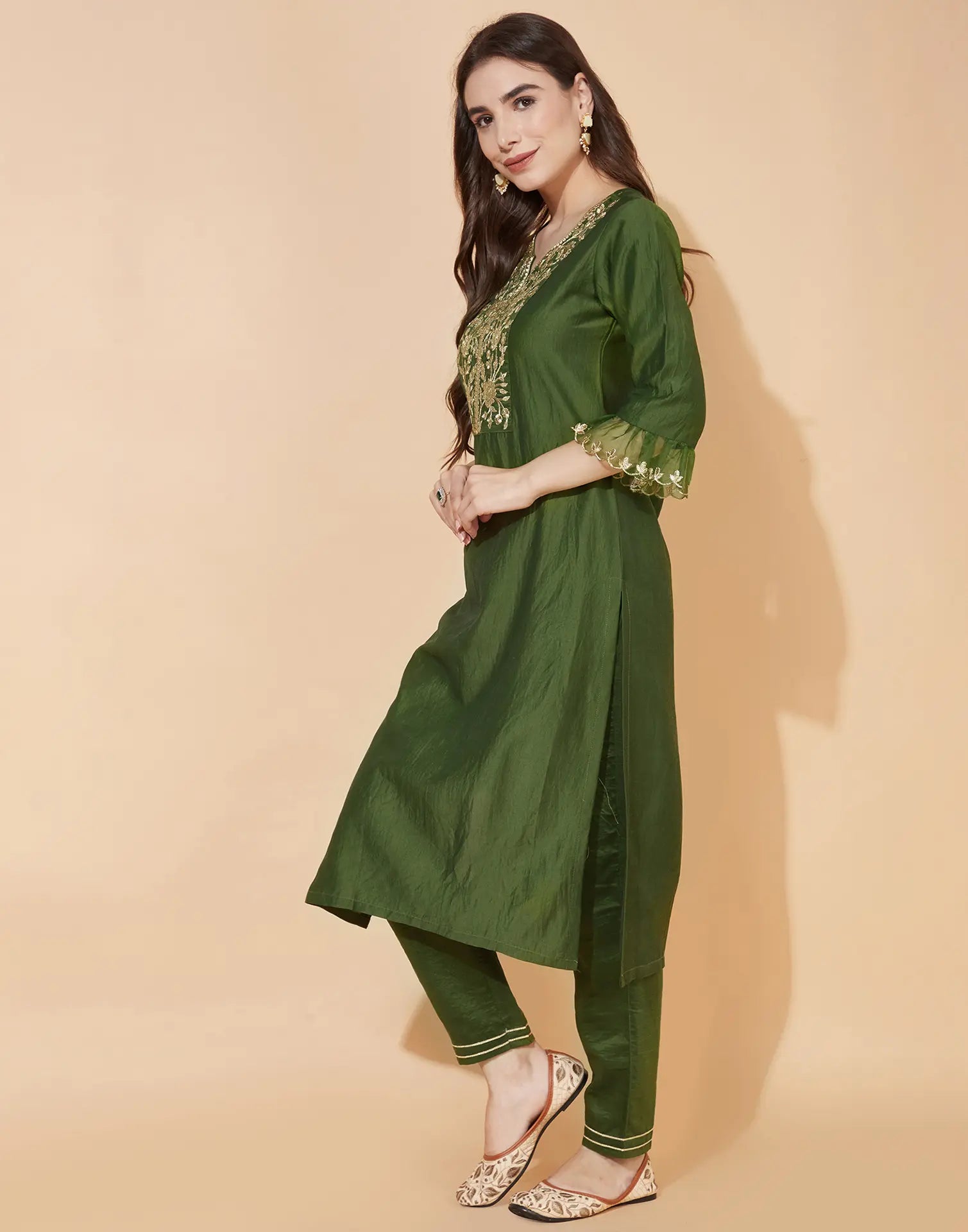 Poly Chinnon Embroidered Straight 3 Piece Kurta Set