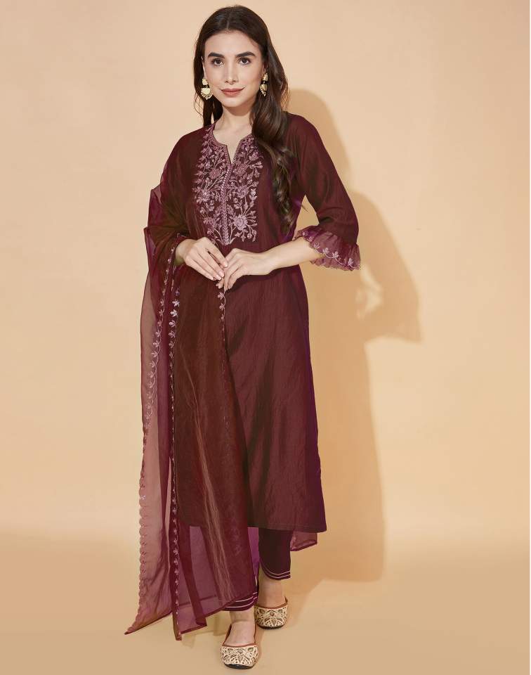 Maroon Silk Plain V Neck 3/4 Sleeve Straight Kurta Set With Pant & Dupatta