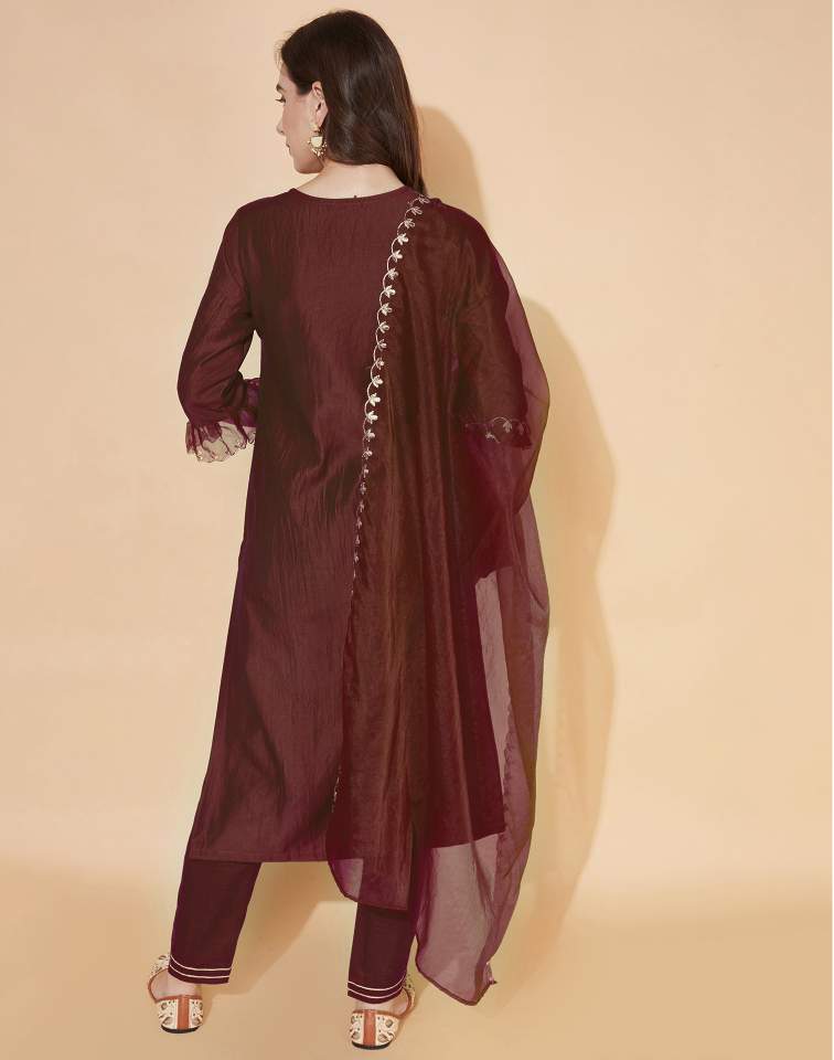 Maroon Silk Plain V Neck 3/4 Sleeve Straight Kurta Set With Pant & Dupatta