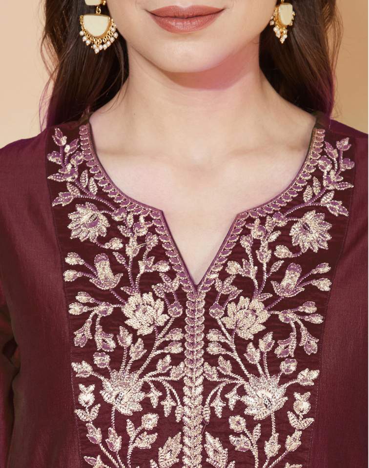 Maroon Silk Plain V Neck 3/4 Sleeve Straight Kurta Set With Pant & Dupatta