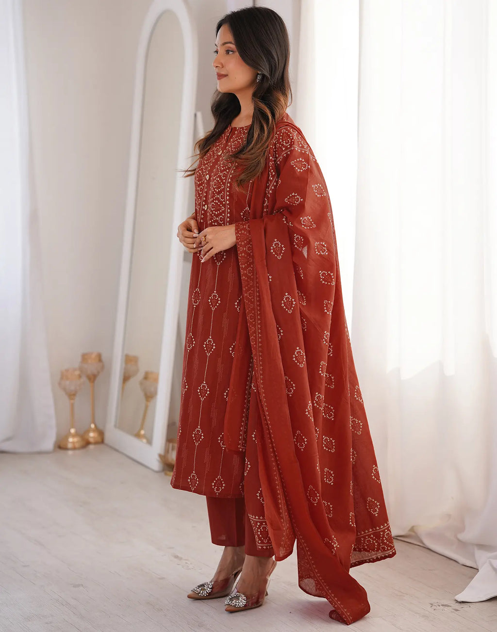 Skylee Viscose Printed Straight 3 Piece Kurta Set For Woman