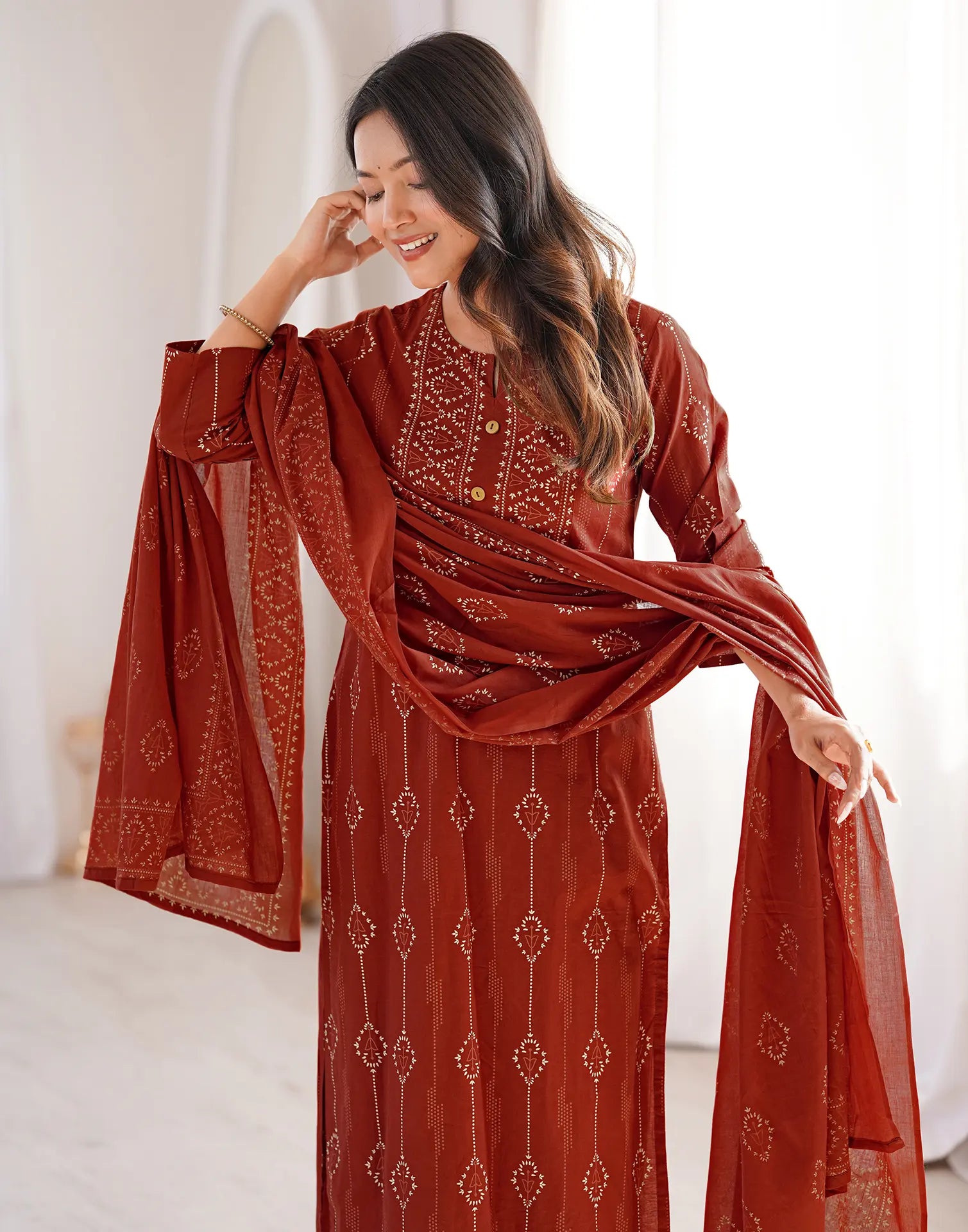 Skylee Viscose Printed Straight 3 Piece Kurta Set For Woman