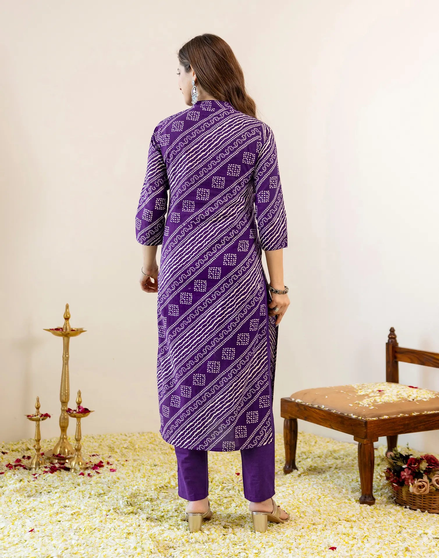 Skylee Viscose Bandhani Straight 3 Piece Kurta Set For Woman