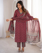Skylee Viscose Printed Straight 3 Piece Kurta Set For Woman