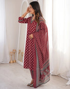 Skylee Viscose Printed Straight 3 Piece Kurta Set For Woman