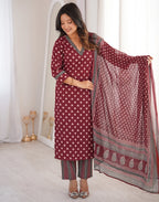 Skylee Viscose Printed Straight 3 Piece Kurta Set For Woman