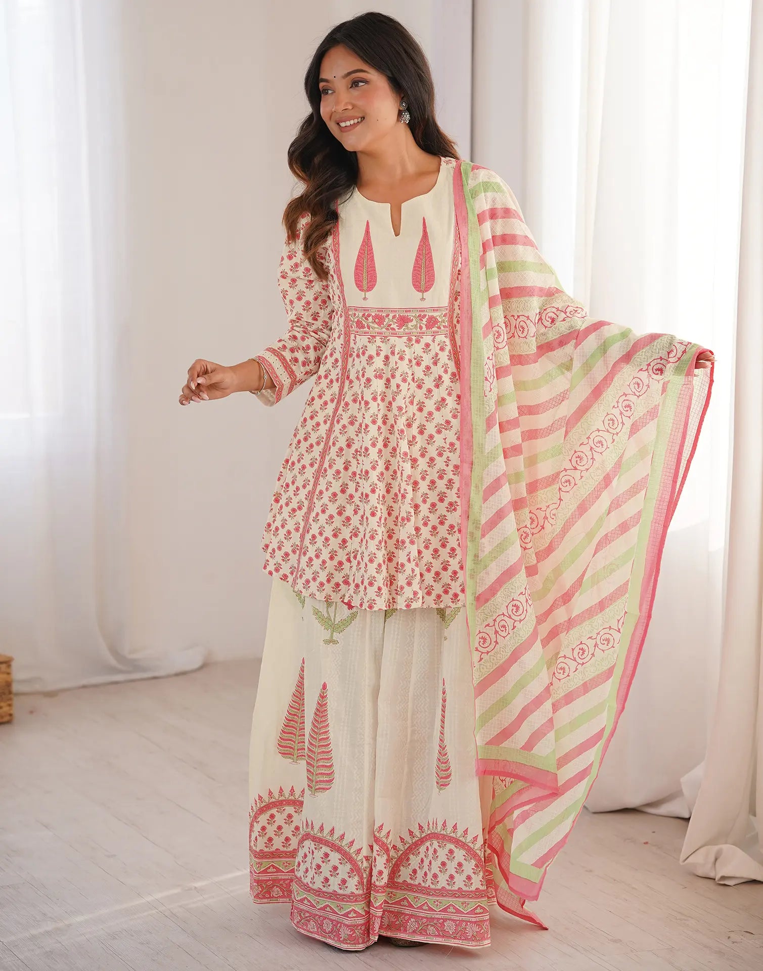 Skylee Cotton Floral Print A-Line 3 Piece Kurta Set For Woman