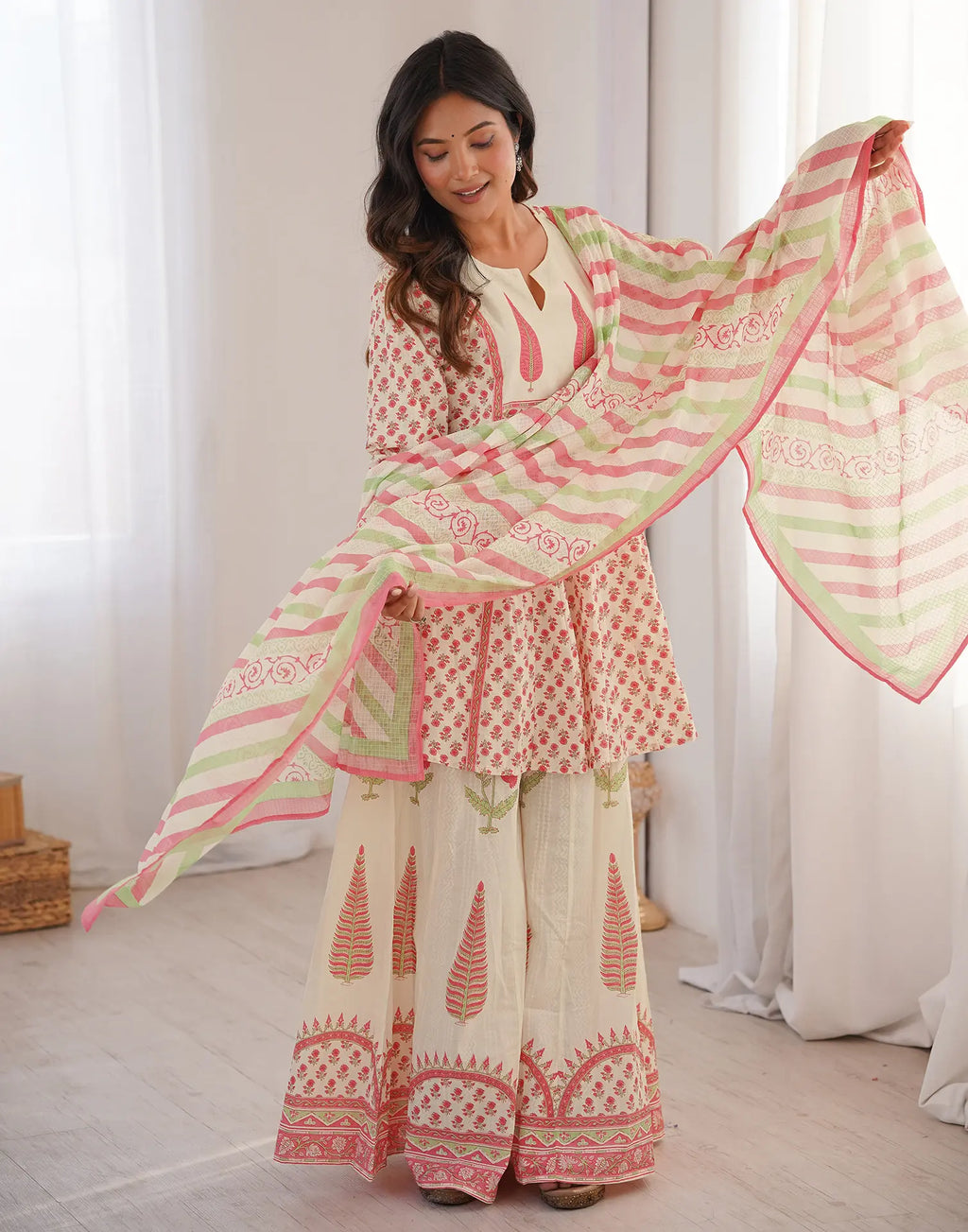 Skylee Cotton Floral Print A-Line 3 Piece Kurta Set For Woman