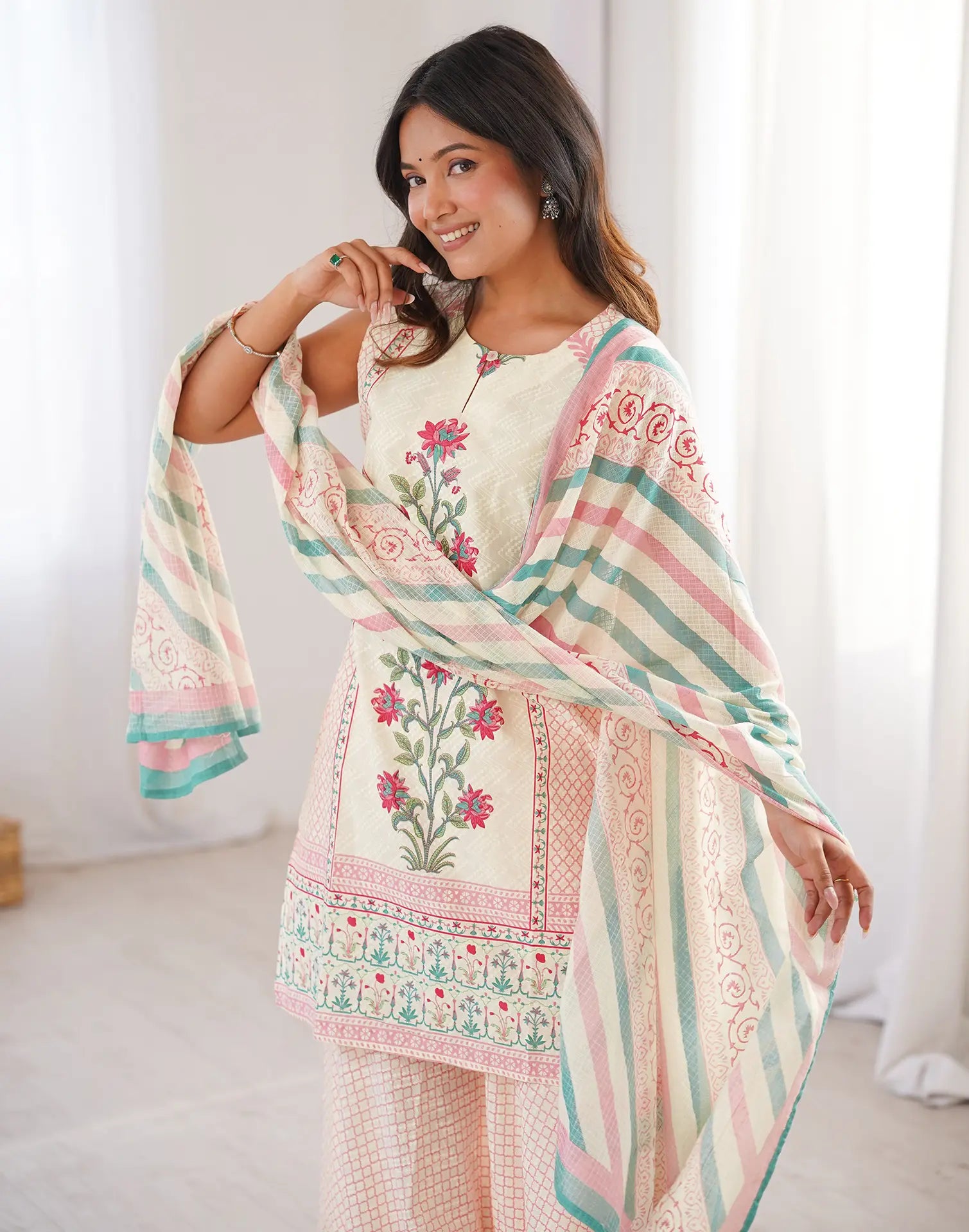 Skylee Cotton Floral Print Straight 3 Piece Kurta Set For Woman