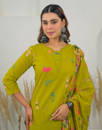 Skylee Cotton Floral Print Straight 3 Piece Kurta Set For Woman