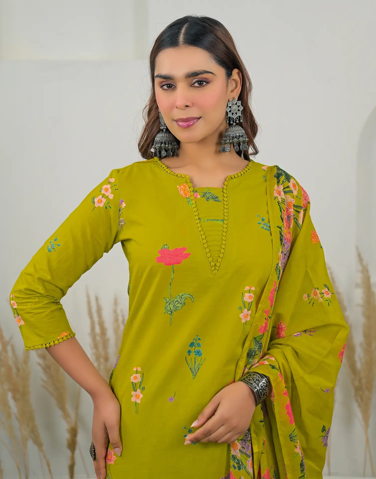 Skylee Cotton Floral Print Straight 3 Piece Kurta Set For Woman