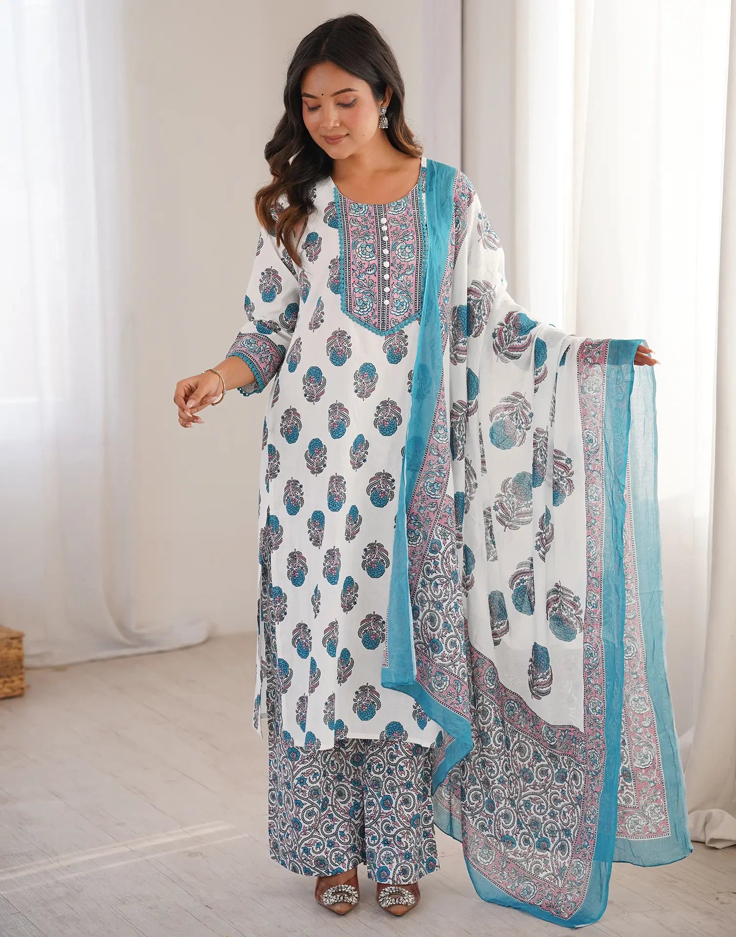 Skylee Cotton Printed Straight 3 Piece Kurta Set For Woman