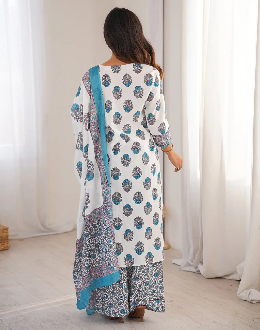 Skylee Cotton Printed Straight 3 Piece Kurta Set For Woman