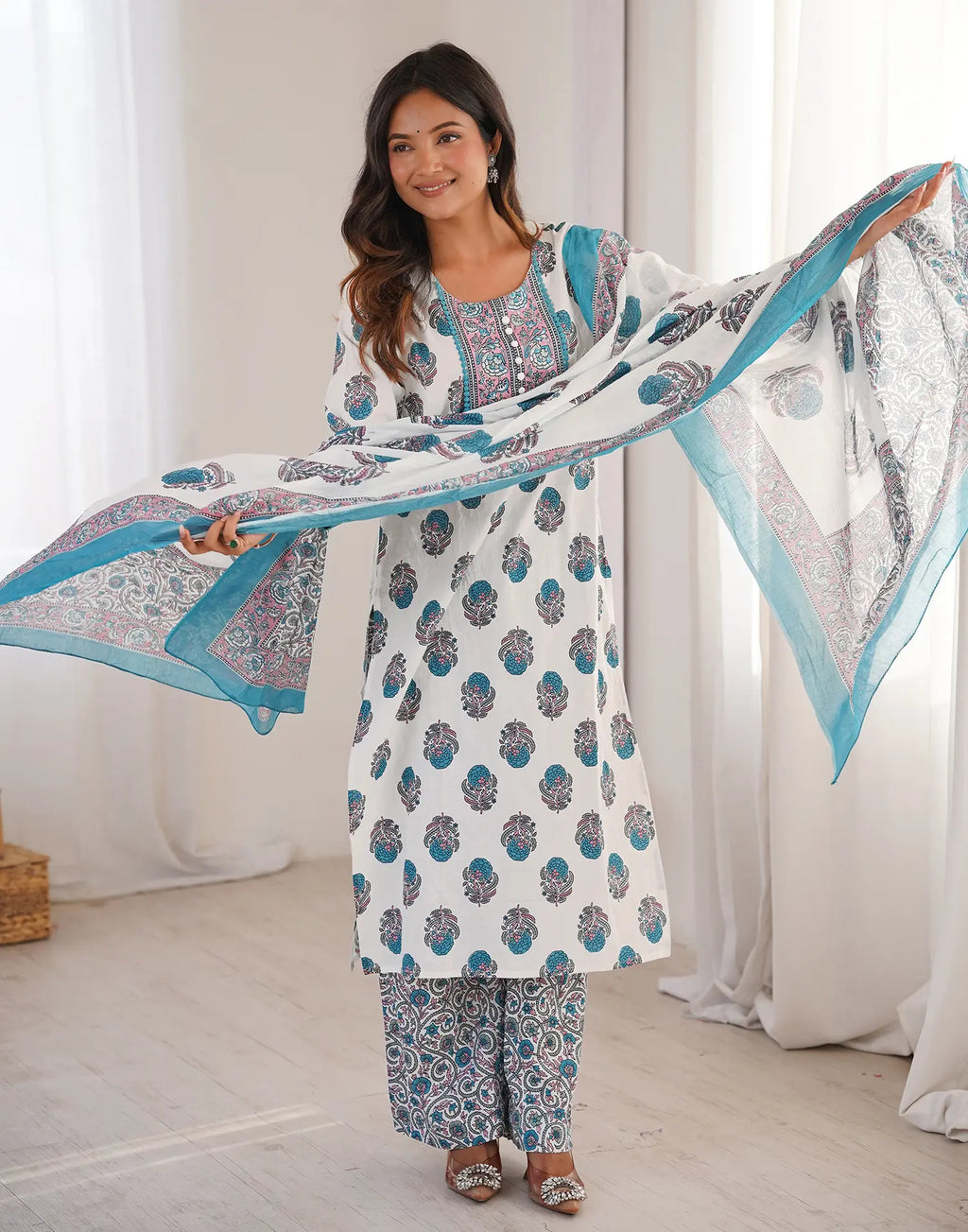 Skylee Cotton Printed Straight 3 Piece Kurta Set For Woman