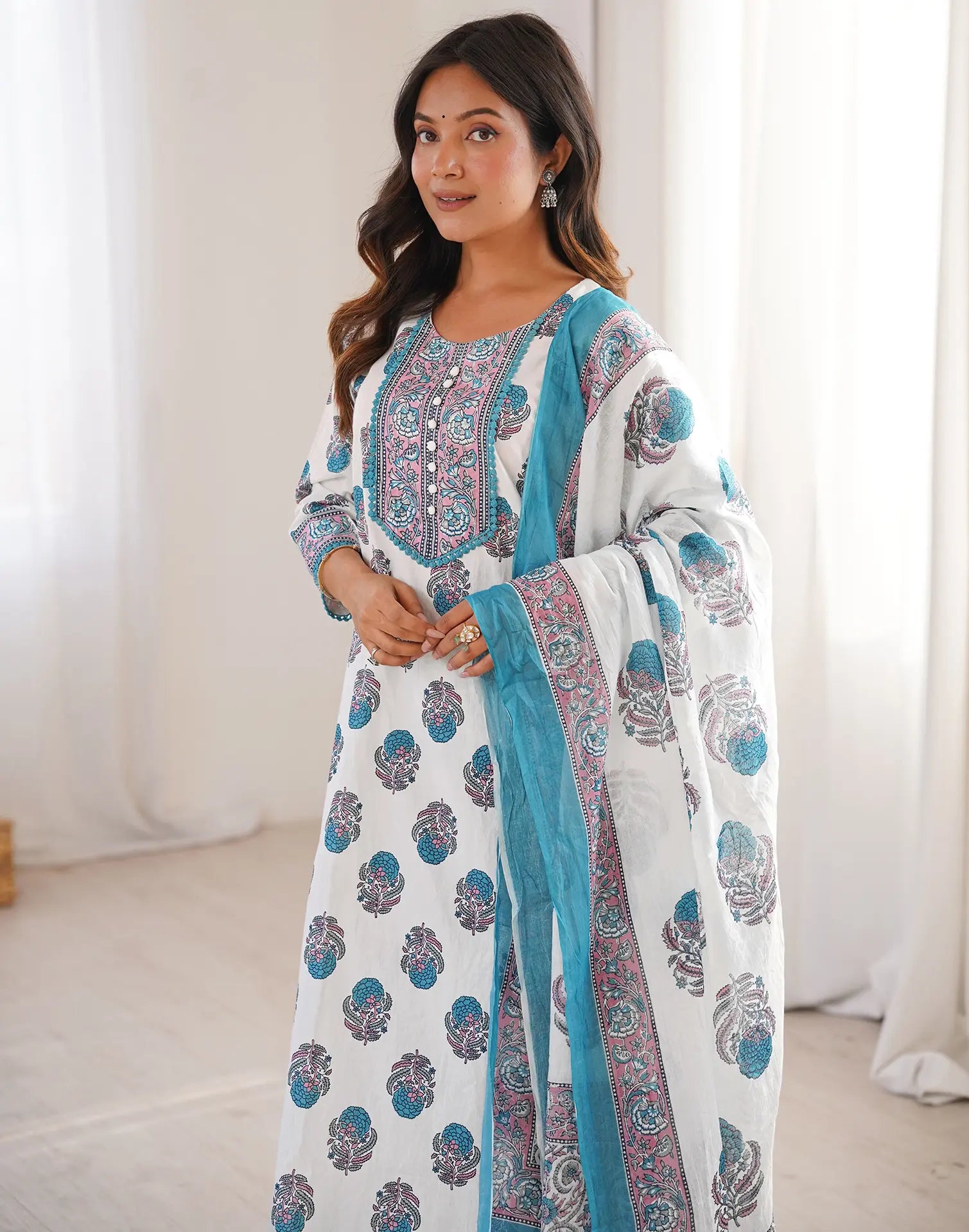 Skylee Cotton Printed Straight 3 Piece Kurta Set For Woman